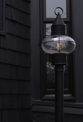 Get Residential or Commercial Gas Lamp Repair!
